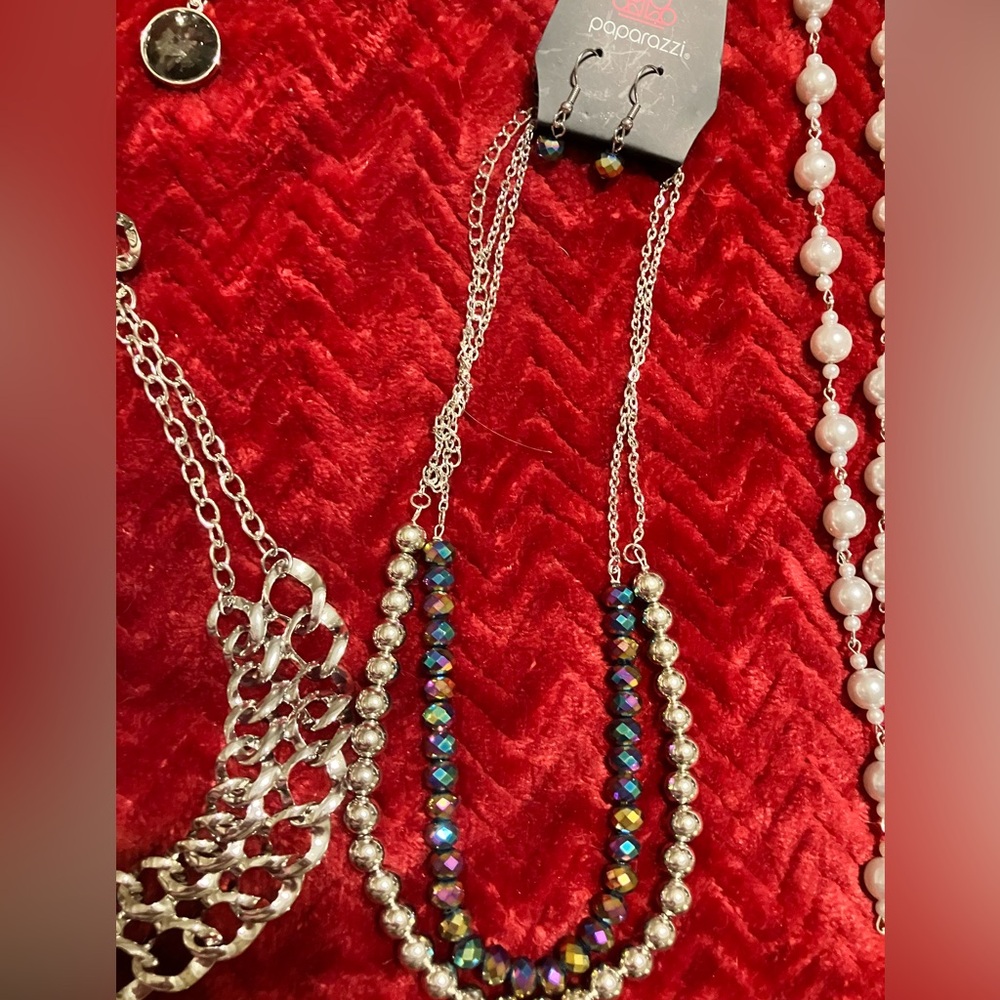 Paparazzi Necklaces with Earrings - Picture 13 of 13